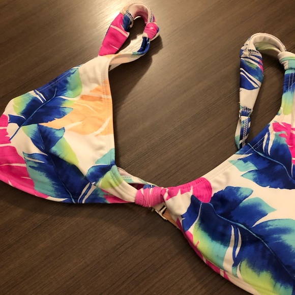 Floral swim bikini top. Brand new!! - Picture 5 of 9